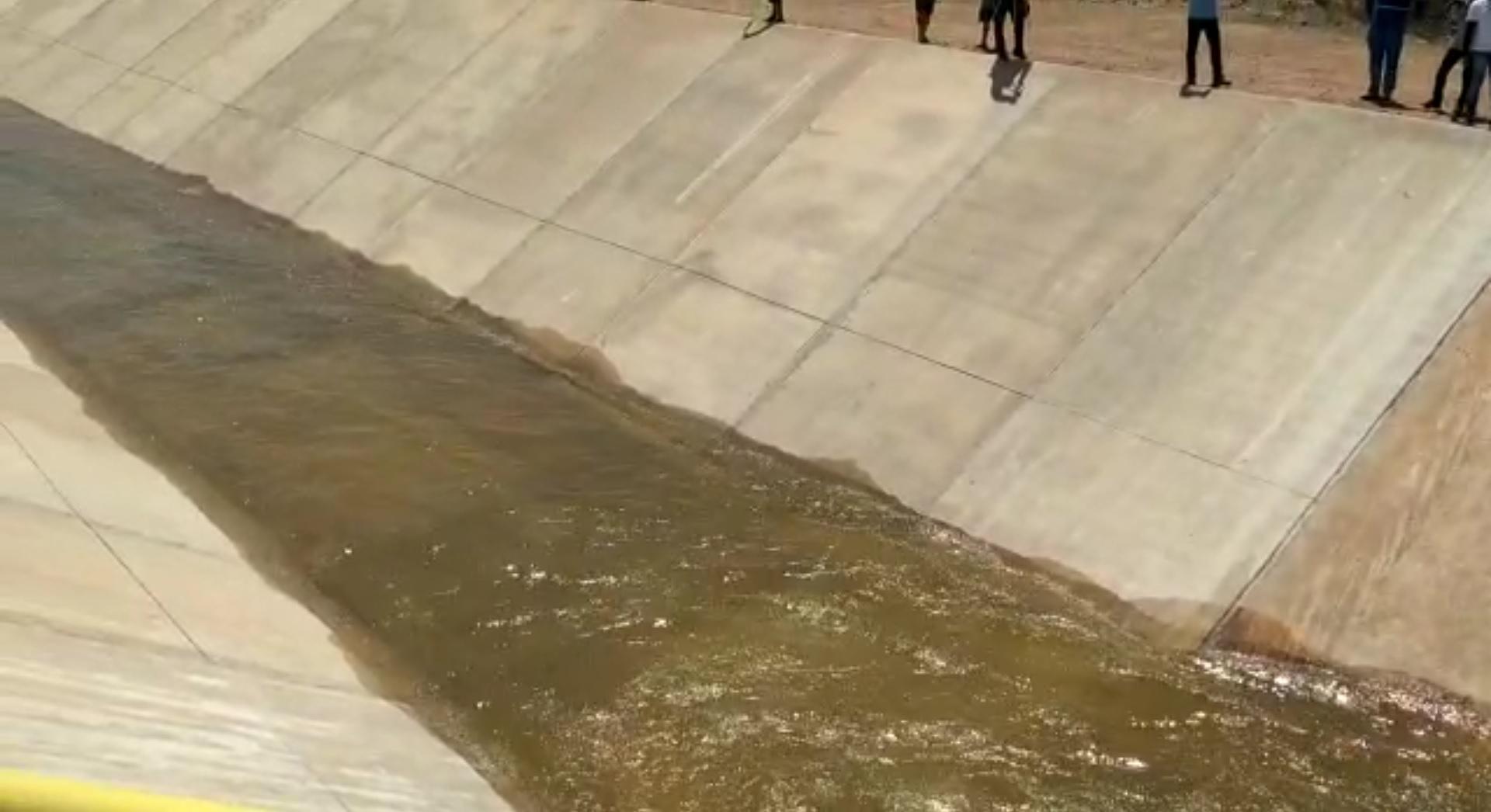Finalmente as águas do São Francisco seguem para o Cinturão das Águas