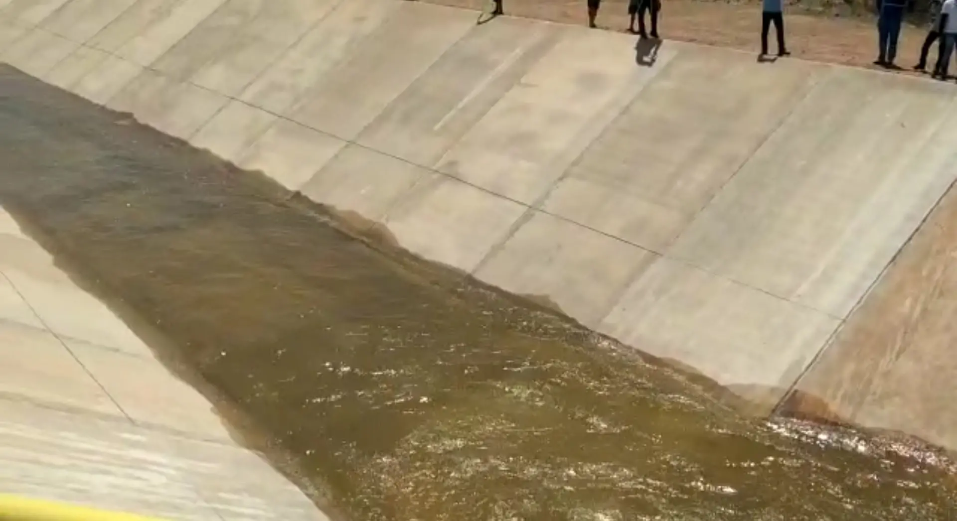 Finalmente as águas do São Francisco seguem para o Cinturão das Águas