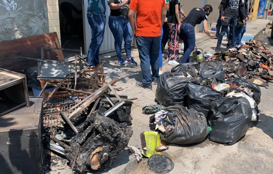 Dona do abrigo disse que tentou salvar o maior número de animais durante o incêndio, mas a fumaça atrapalhou no resgate