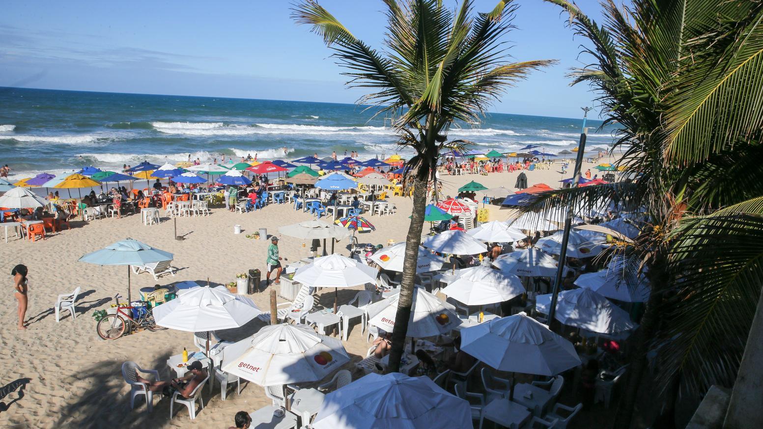 Foto de pessoas na praia