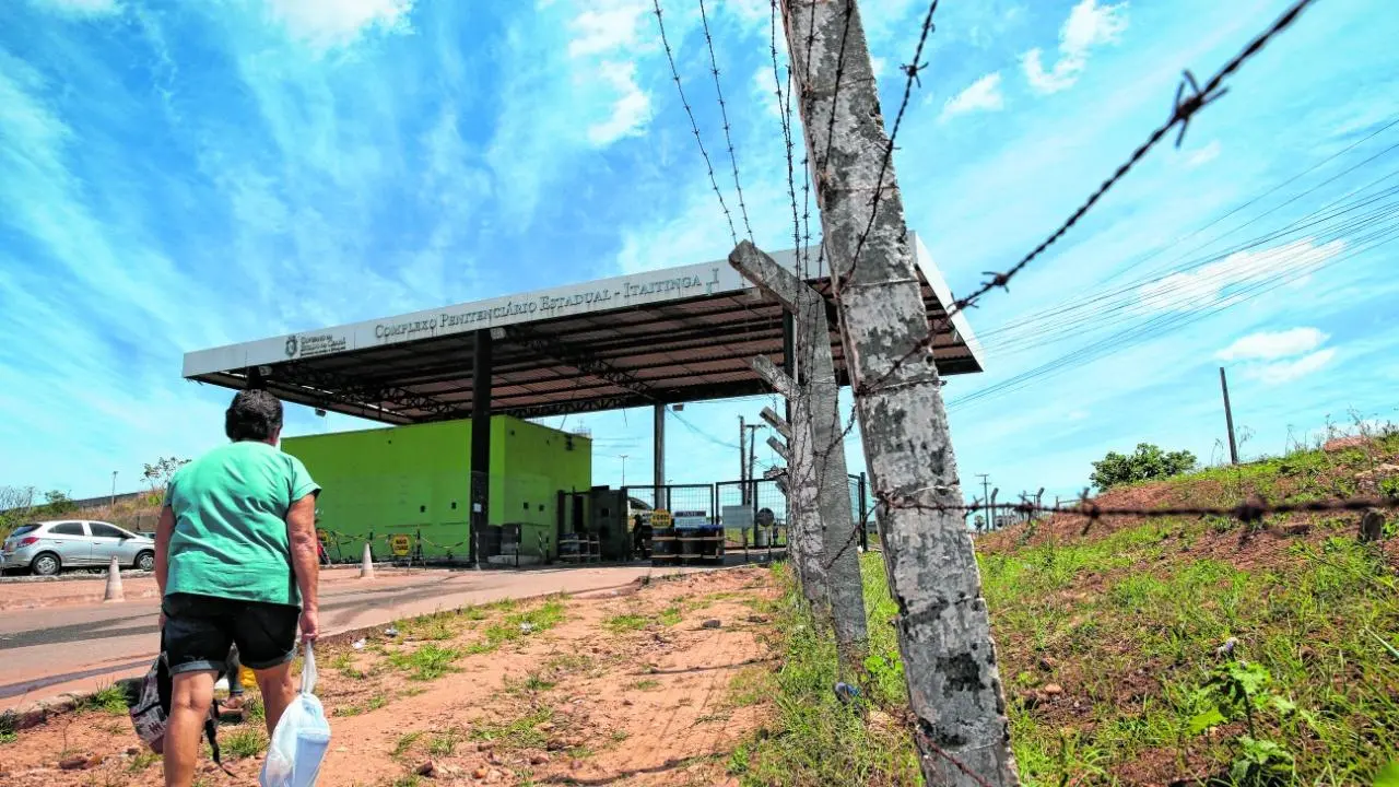 A SAP liberou também a entrega de materiais aos internos, como água mineral, produtos de higiene e limpeza, além de vestuário, cama e banho