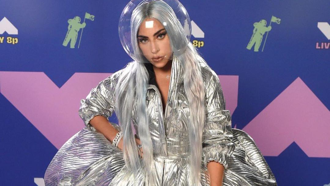 Grande vencedora do VMA 2020, Lady Gaga desfila looks com máscaras  diferentes - Verso - Diário do Nordeste