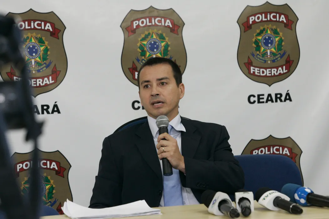 O também delegado federal Sandro Caron assume o cargo