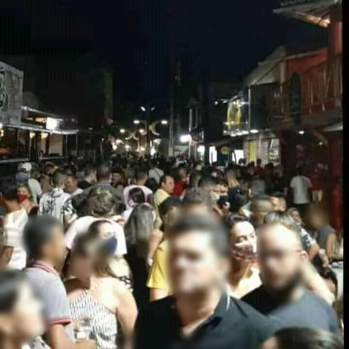Região está com toque de recolher a partir das 22h