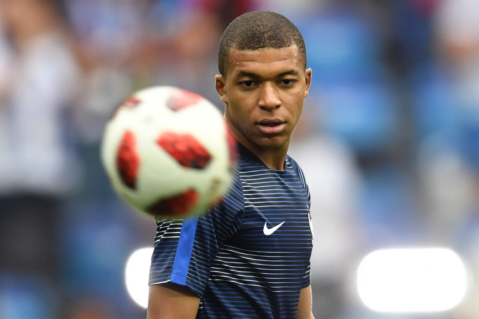 Mbappé não quer mais permanecer no PSG