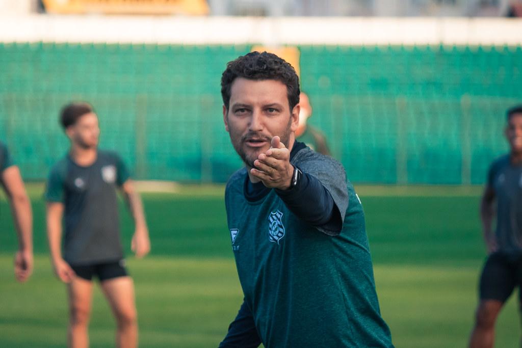 Elano Relata Presenca De Arma De Fogo Em Invasao De Torcedores No Figueirense Jogada Diario Do Nordeste