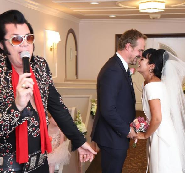 David Harbour, de 'Stranger Things', e cantora Lilly Allen se casam em Las  Vegas - Verso - Diário do Nordeste