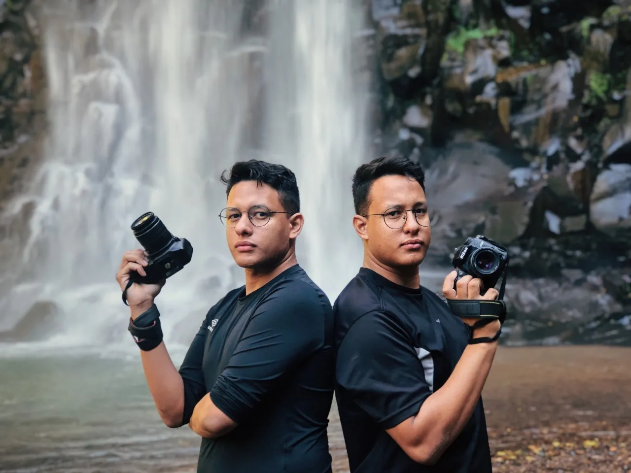 Tomaz e Gabriel são fotógrafos. Com a ida do 