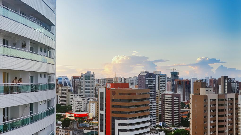 Esta é uma imagem de prédios em Fortaleza