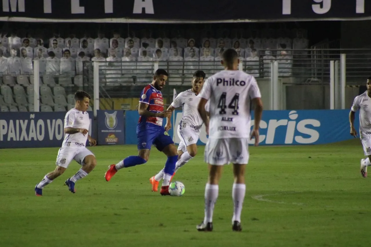Leão conseguiu se defender bem fora de casa