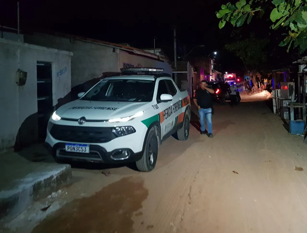 A mãe da criança ficou ferida com os disparos