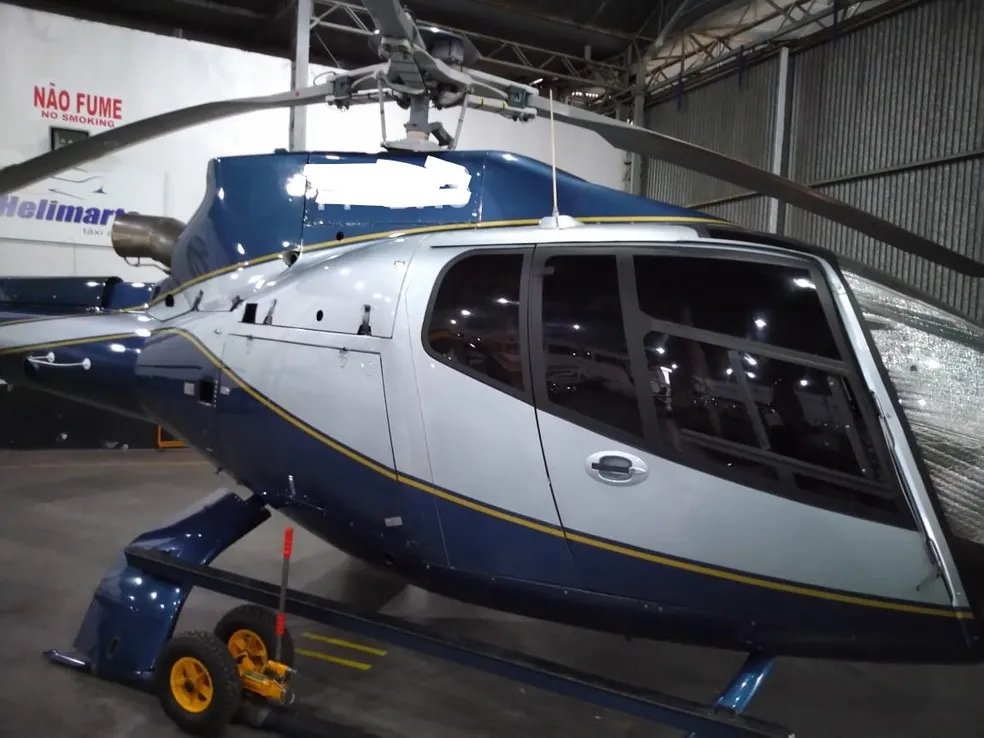 Helicóptero apreendido em operação da PF contra o tráfico de drogas.