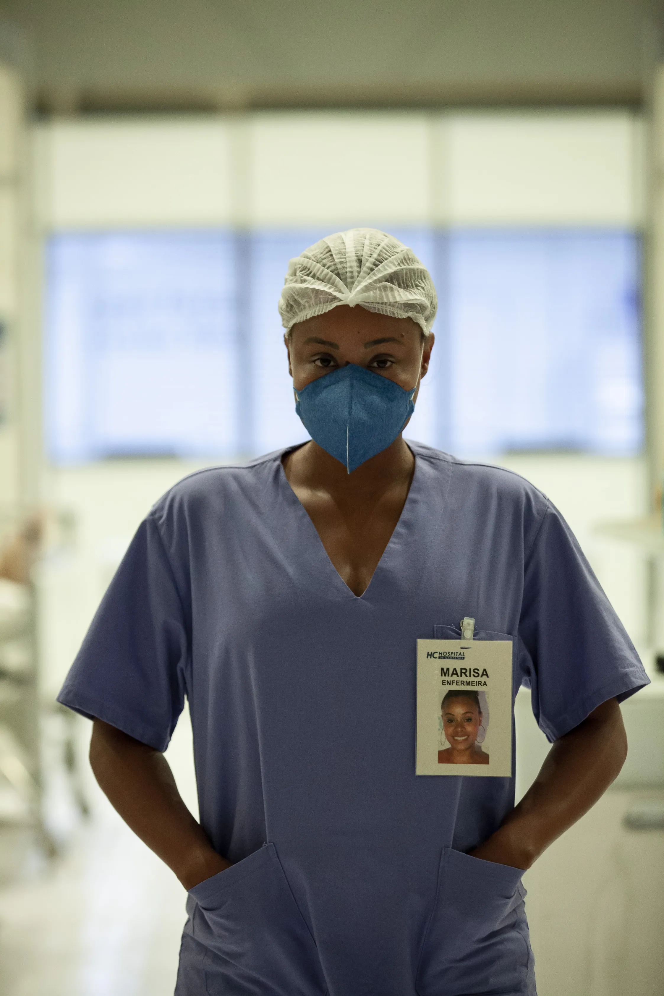 Roberta Rodrigues como a enfermeira Marisa, que segue no elenco na quarta temporada