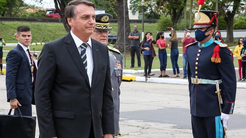 Venezuela pede para Brasil entregar militares localizados na