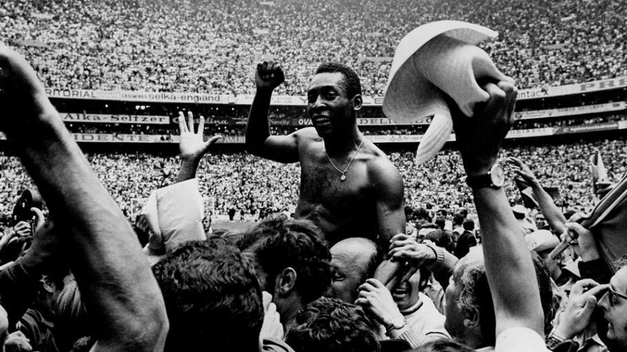 Pelé comemora título de 1970
