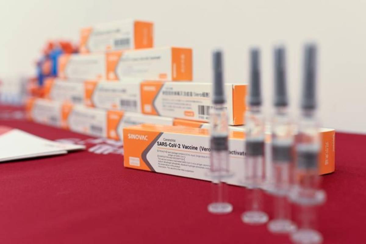 Vacina está sendo desenvolvida pela chinesa Sinovac em parceria com o instituto paulista Butantan