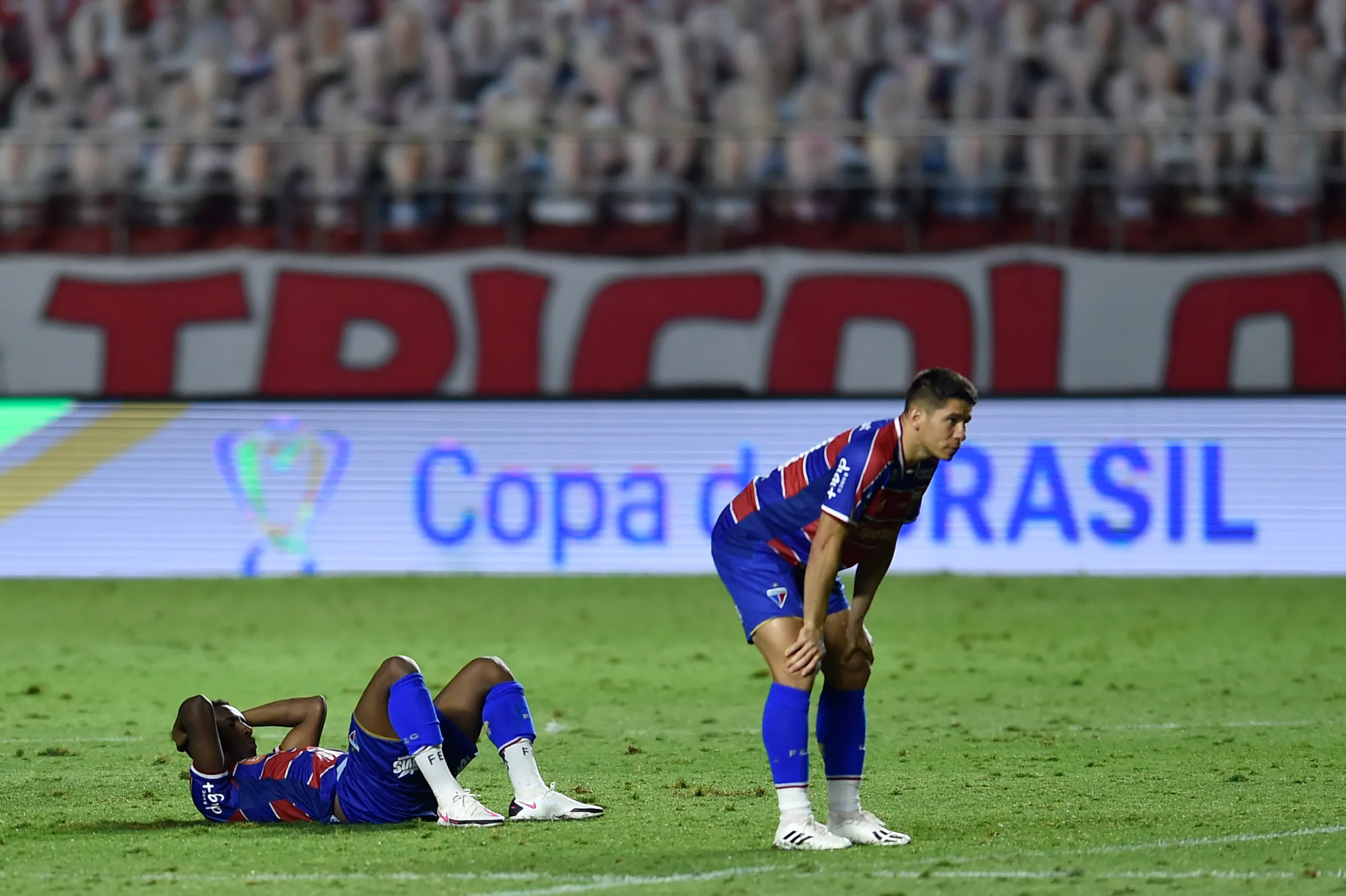 Jogadores do Fortaleza lamentam eliminação, apesar da reação do time