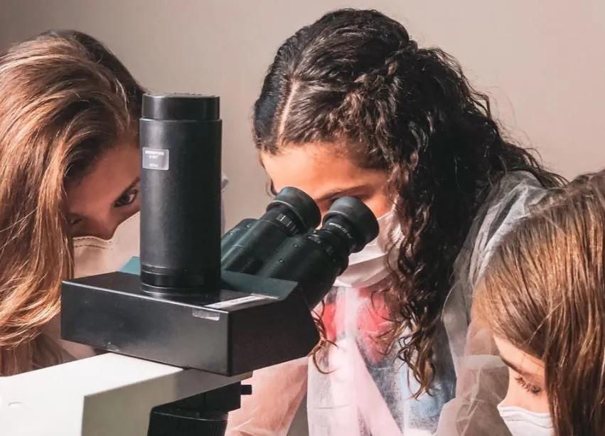 As visitas guiadas já podem ser marcadas pelas escolas, mas vão ocorrer somente em 2021