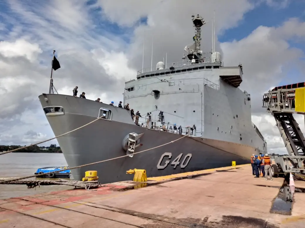 Imagem da notícia: Navio que desatracou de Fortaleza chega ao Amapá com equipes de saúde para minimizar danos do apagão