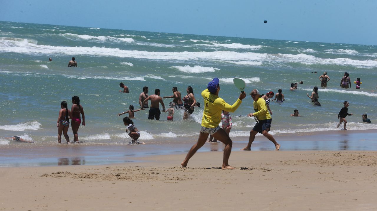 Amanha É Feriado Em Fortaleza / Aviso Feriado Do Transporte De Saude No