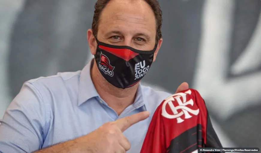 Rogério Ceni assinou com o Flamengo até dezembro de 2021