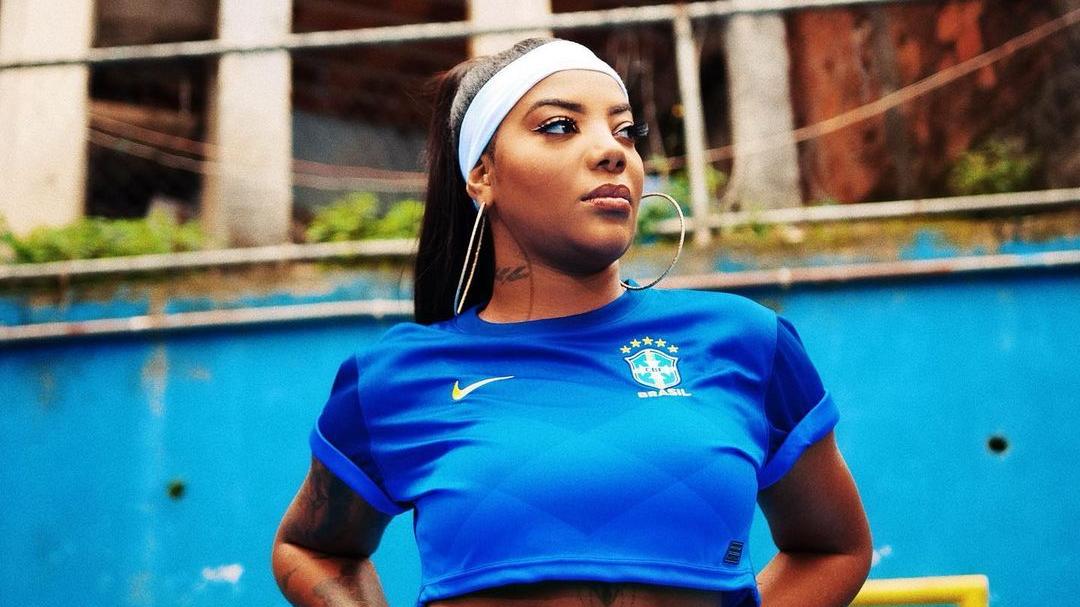 Ludmilla flerta com Deus e diz que 'Rainha da Favela' homenageia funkeiras - Verso - Diário do Nordeste