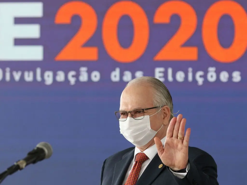 Vice-presidente do TSE, ministro Edson Fachin, conversou, neste sábado, com os jornalistas, em Brasília