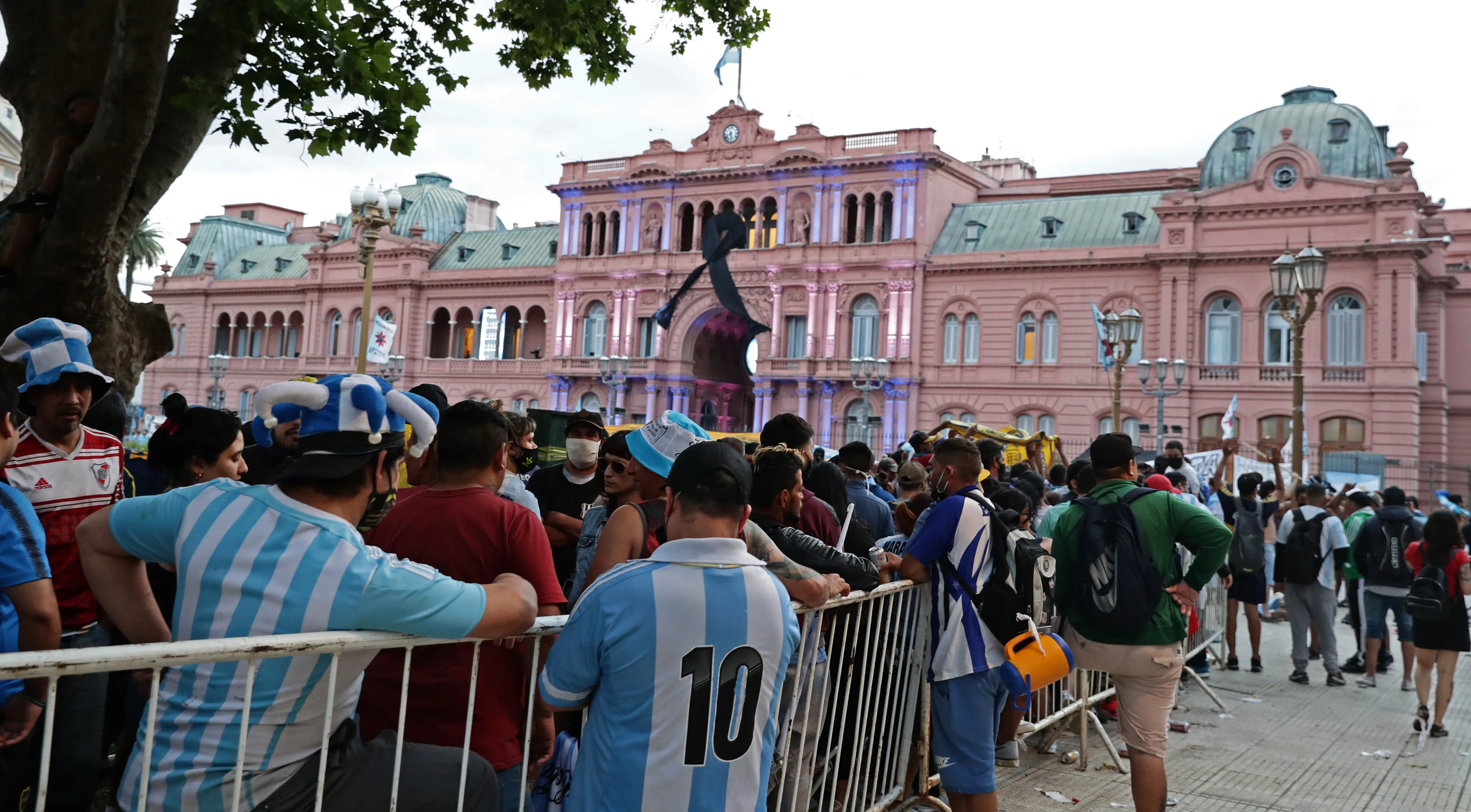 Milhares de torcedores se concentraram nos arredores da Casa Rosada