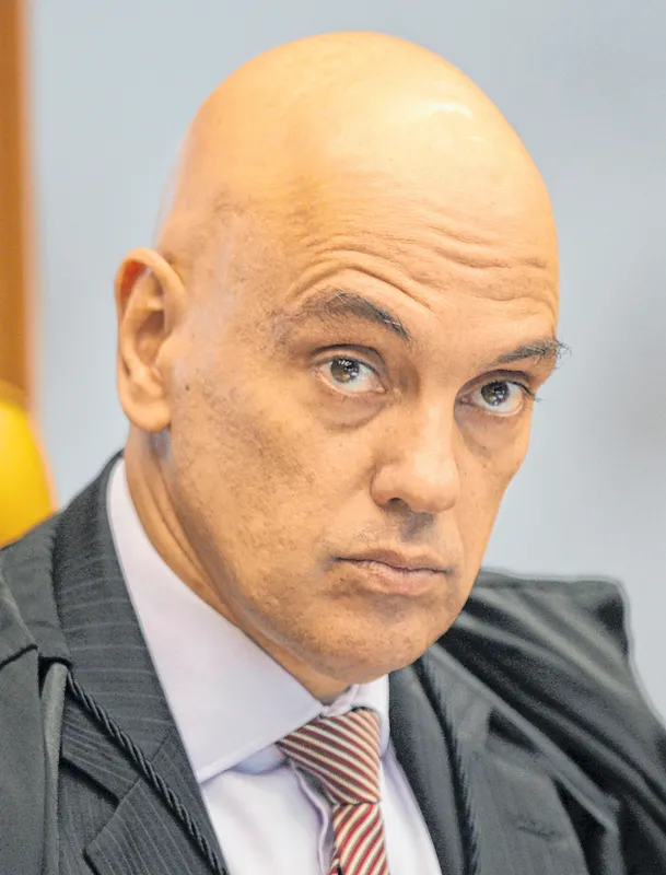 Alexandre de Moraes, ministro do STF, aguarda fim de diligências sobre suposta interferência na PF