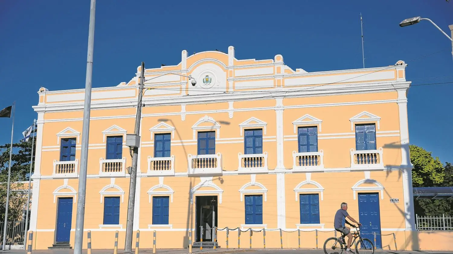 Por parte do futuro governo, não foram divulgados nomes que irão compor a equipe