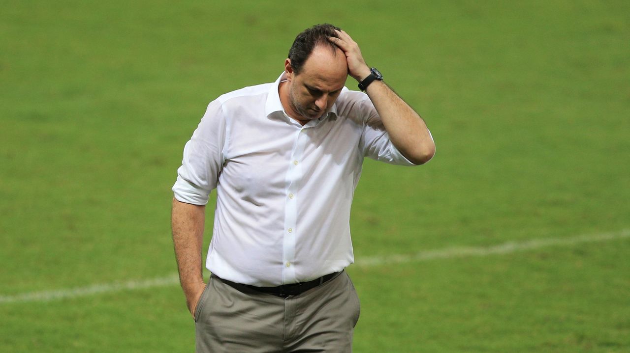 Nova chance: técnico Ceni perdeu todos os jogos para o Flamengo