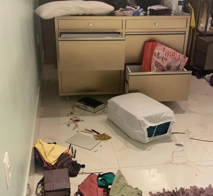 Quarto da casa da prefeita de Tururu foi revirado pelos assaltantes