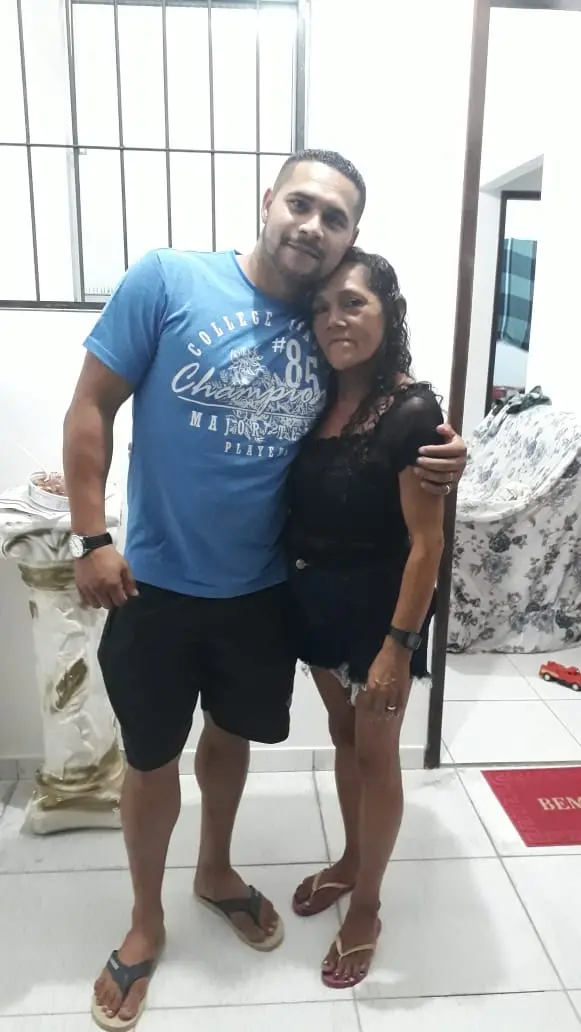 Carlos se reencontrou com a mãe após 27 anos