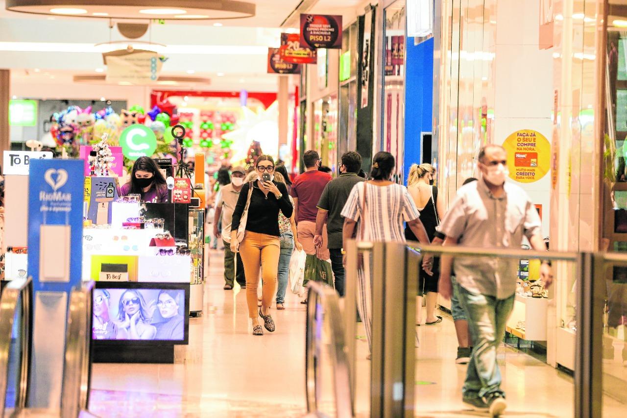Confira os horários de funcionamento dos shoppings e lojas de rua neste fim  de ano - Negócios - Diário do Nordeste