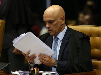 Alexandre de Moraes e outros cinco ministros votaram pela negação do reconhecimento de uniões estáveis concomitantes