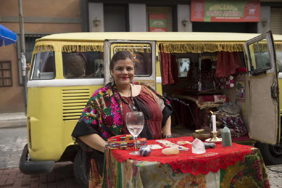 Rodrigues era conhecida por atuar em quadros de humor no Zorra Total, extinto programa da Globo, e também fez participações em diversas novelas, entre elas, 