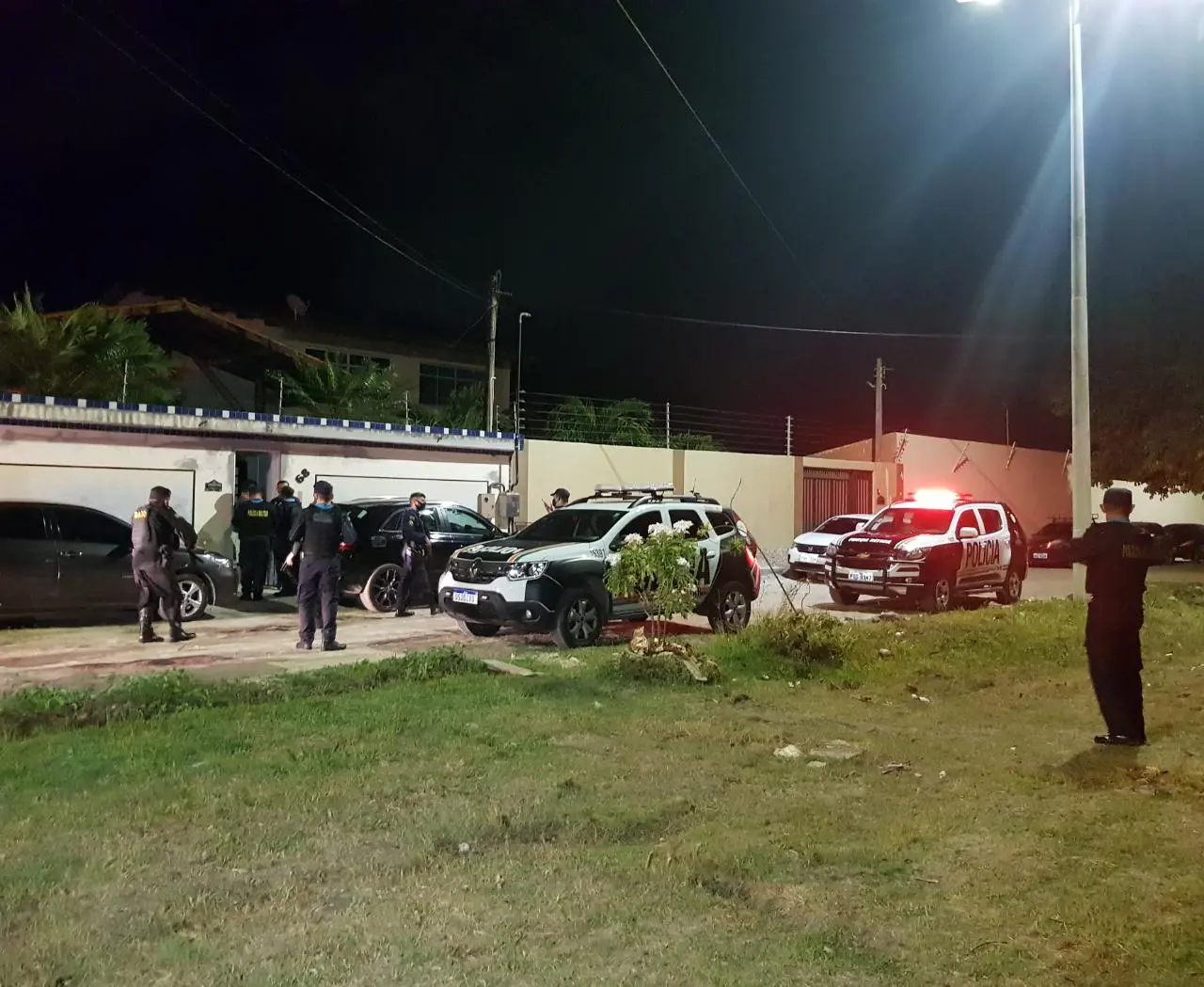 Festa clandestina no Eusébio