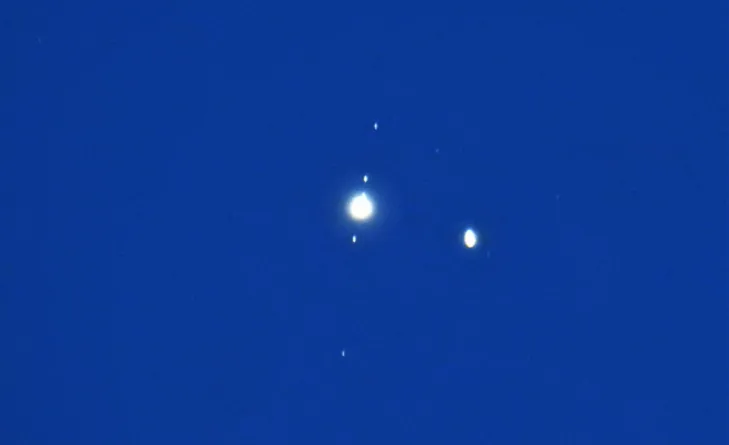 Júpiter e Saturno são registrados no céu durante a grande conjunção vista no Ceará.