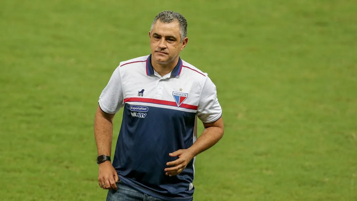 Chamusca está pressionado no cargo de técnico do Fortaleza