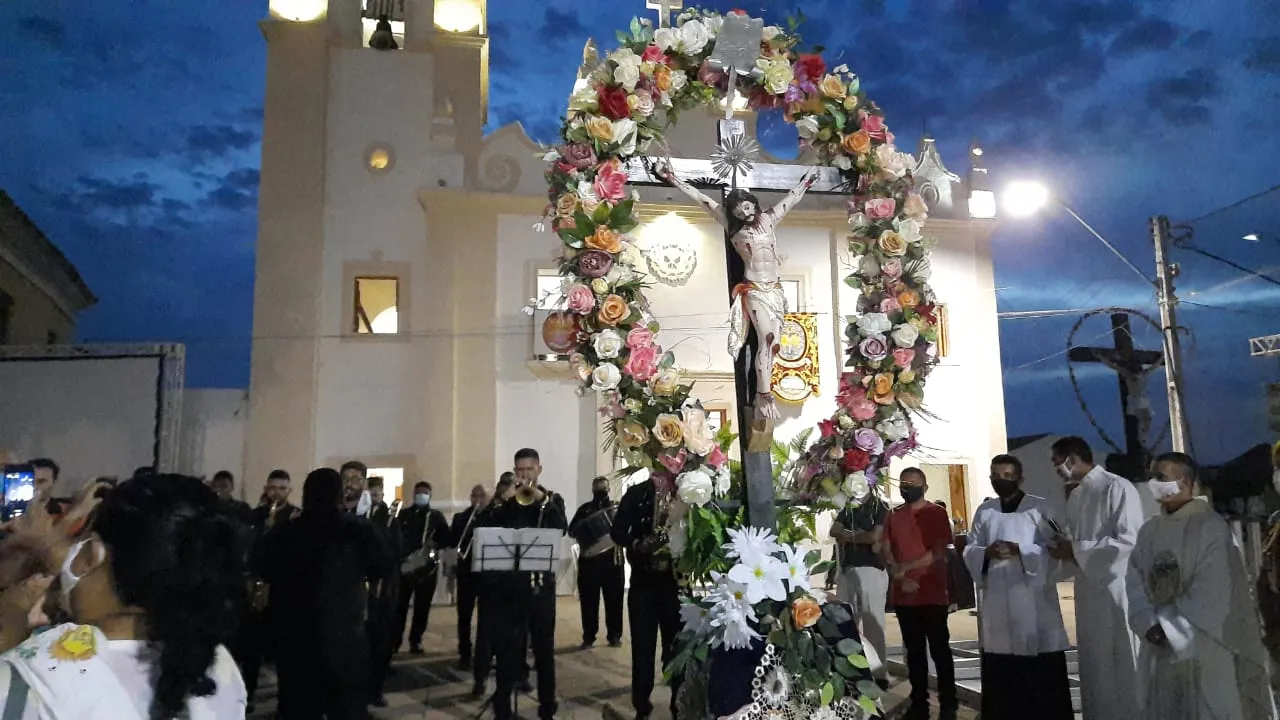 A tradicional procissão com a imagem do Senhor do Bonfim, que acontece no fim da tarde do dia 1º de janeiro