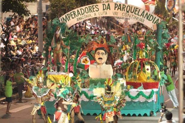 Carro alegórico da Escola de Samba Imperadores da Parquelândia