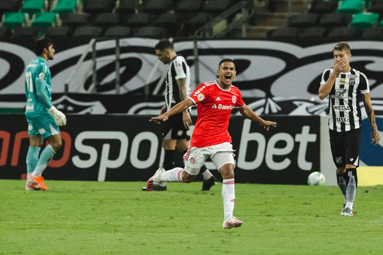 Caio Vidal fez gol contra o Ceará, pelo Internacional