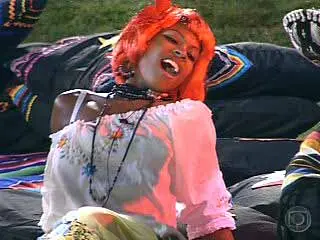 Esta é uma imagem de Solange e Marcela no BBB4