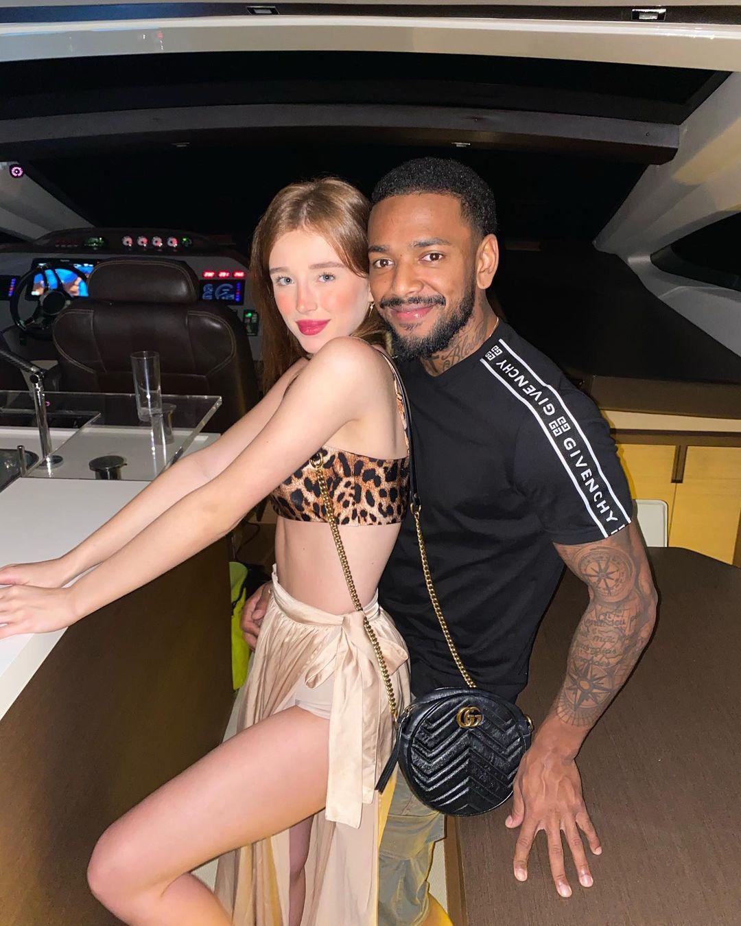 Esta é uma imagem de Nego do Borel e Duda Reis