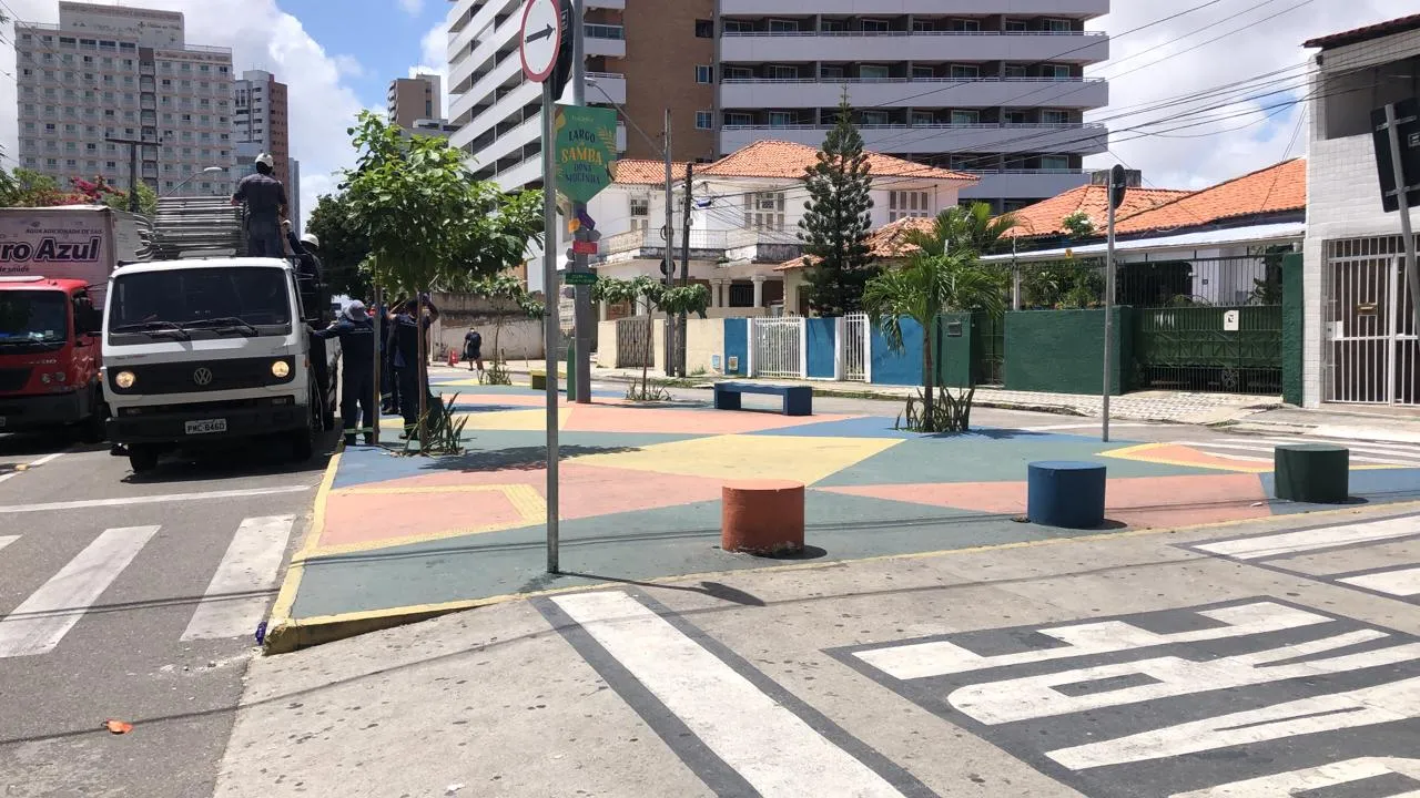 Ações visam coibir aglomerações nas proximidades do bar Teresa e Jorge, na Praia de Iracema