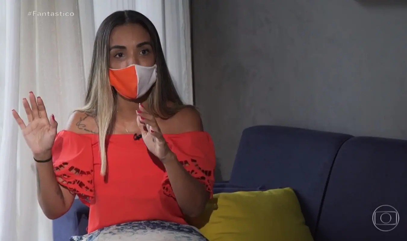 Ex-assessora do cantor relatou conflitos na relação de trabalho