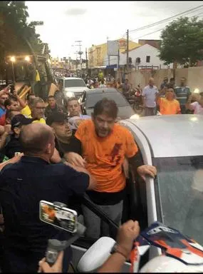 Cid baleado após episódio com a retroescavadeira em Sobral