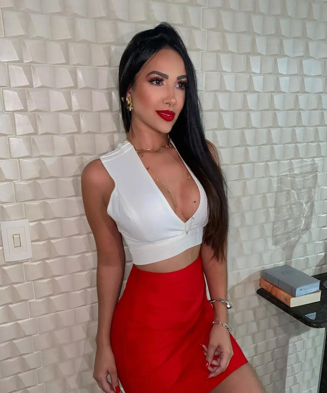 Digital influencer de Juazeiro do Norte é internada em estado grave após lipoaspiração