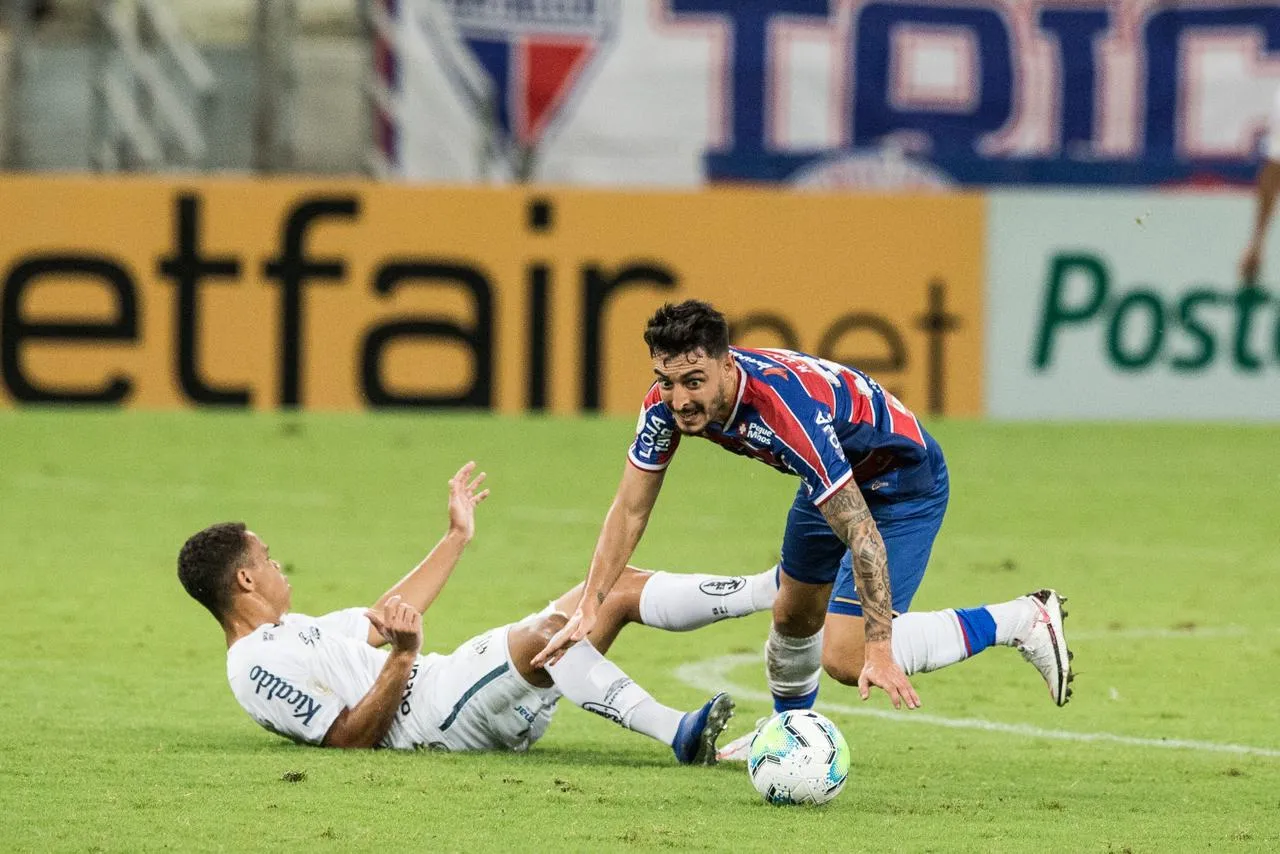 Mariano Vázquez foi titular na partida contra o Santos