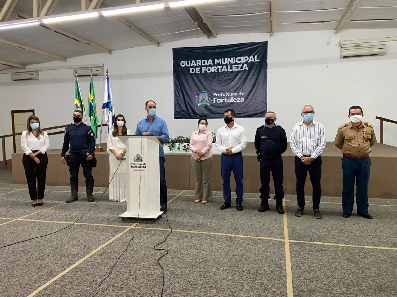Gestores da prefeitura em coletiva de imprensa